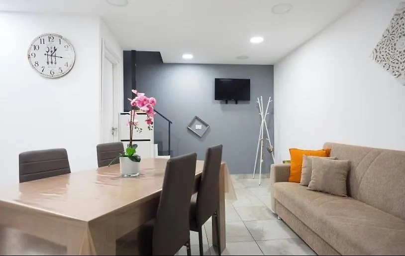 Graphite House Apartment Naples
