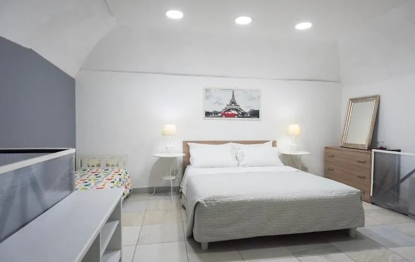 Graphite House Apartment Naples