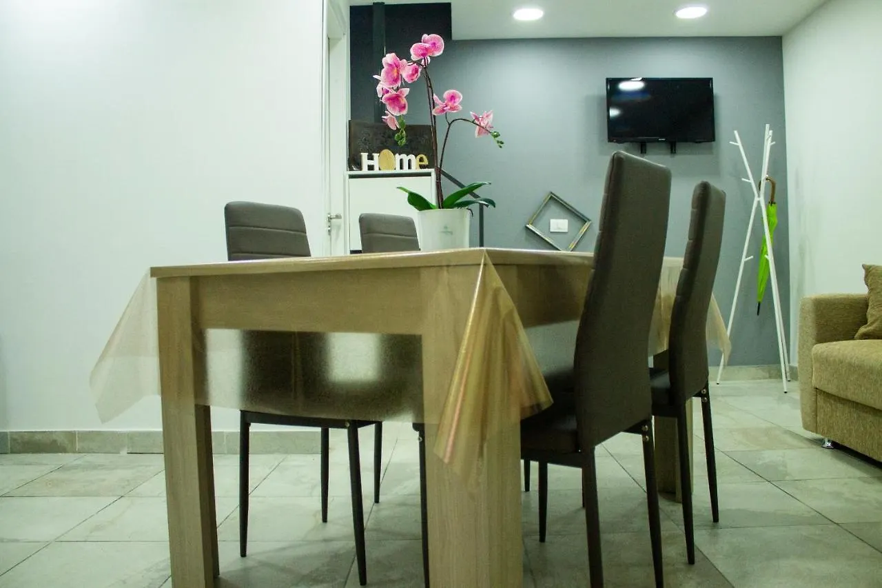 Graphite House Apartment Naples