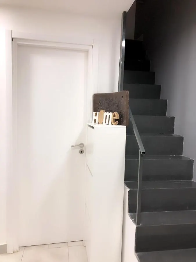 Graphite House Apartment Naples