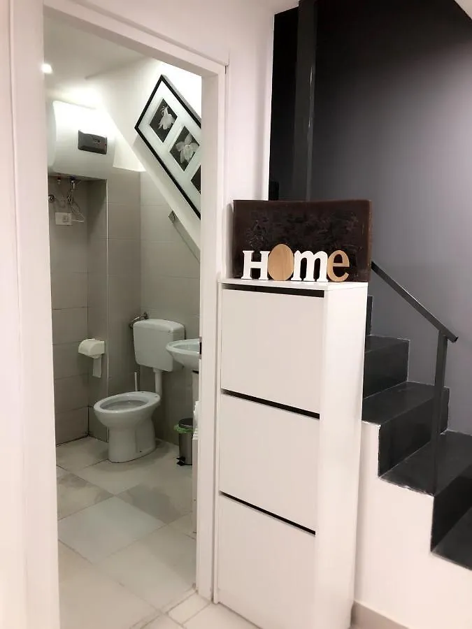 Graphite House Apartment Naples